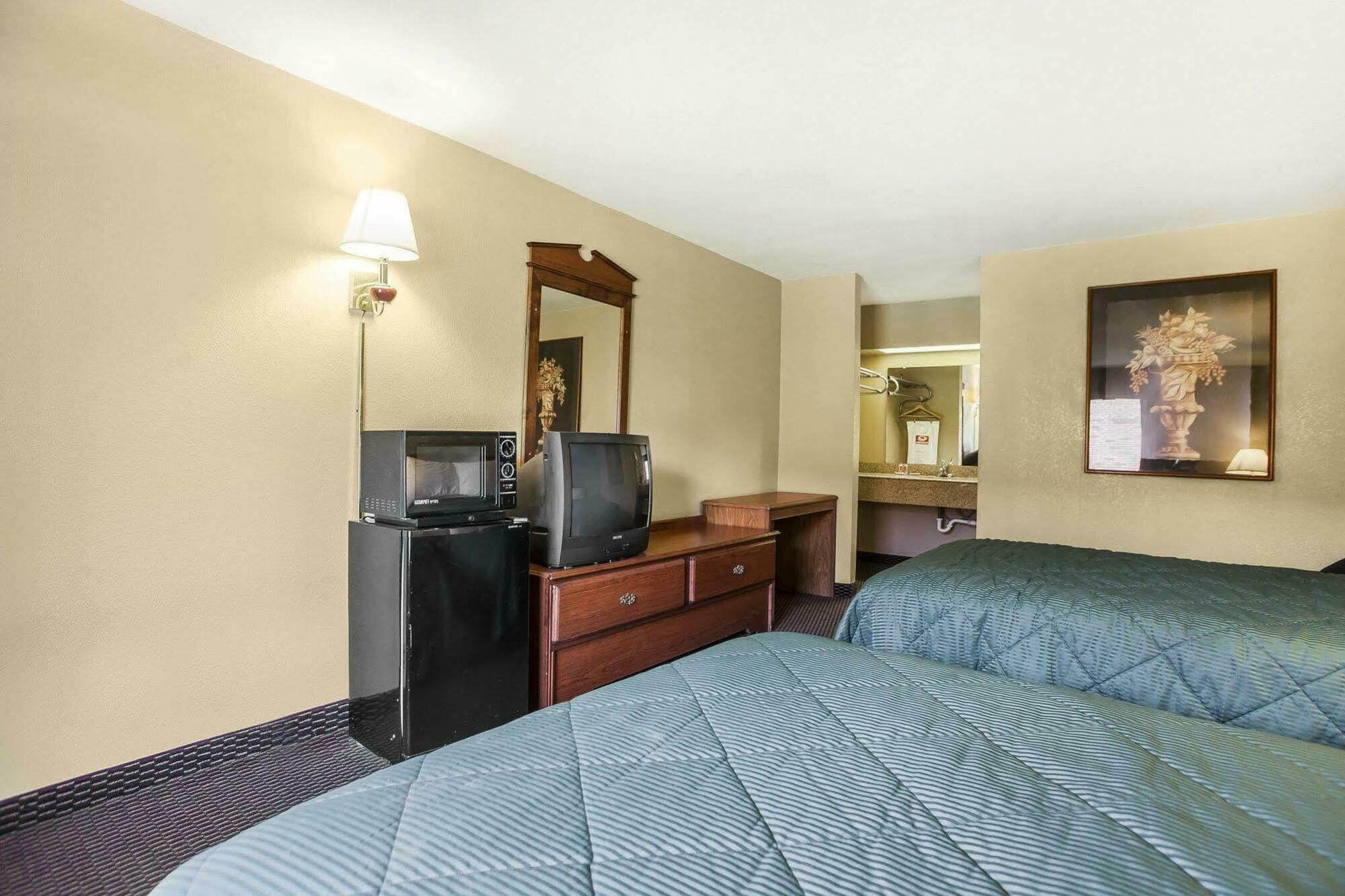 โฮมทาวน์ สตูดิโอส์ เดนเวอร์, เพนซิลวาเนีย Hotel ภายนอก รูปภาพ